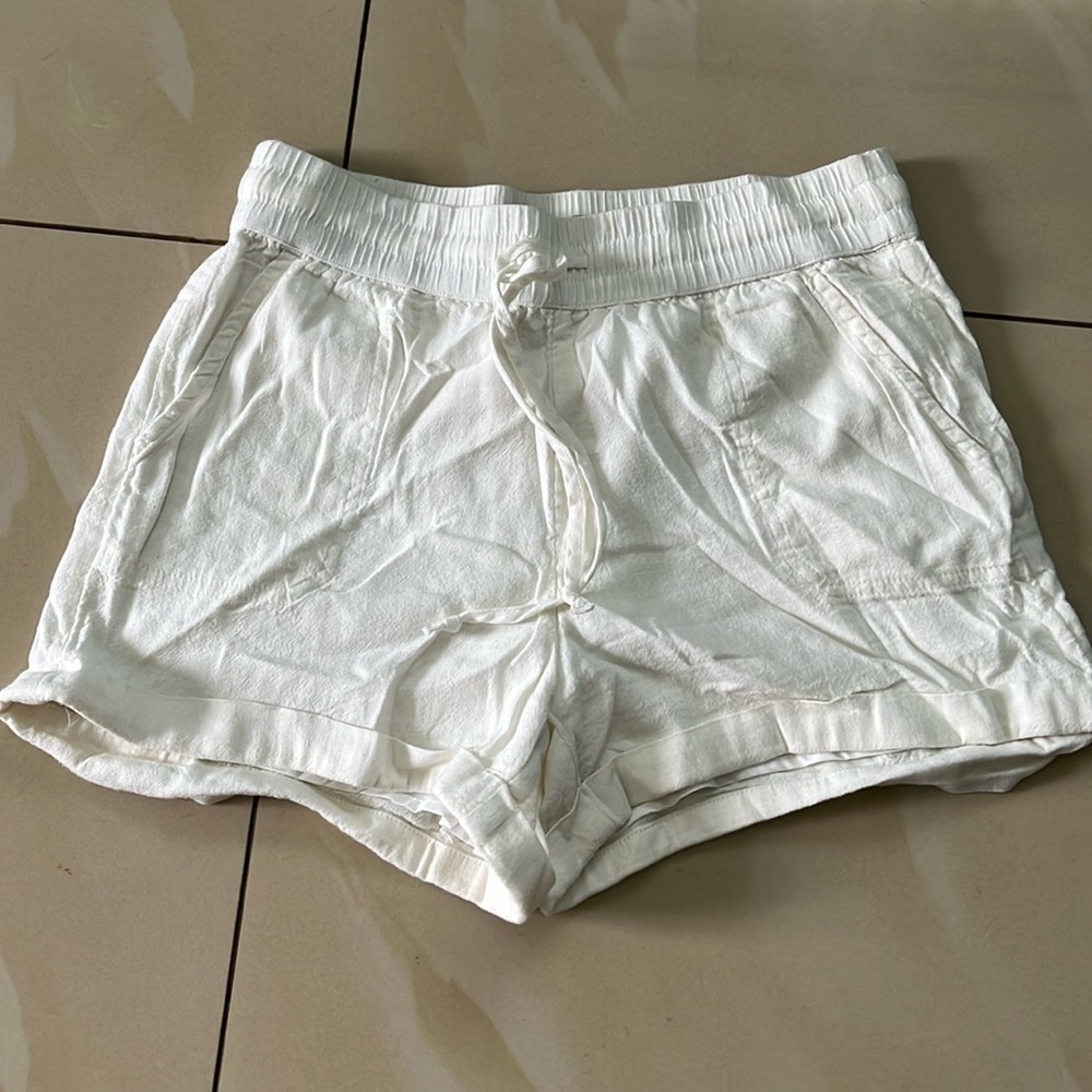 Hollister high waisted shorts